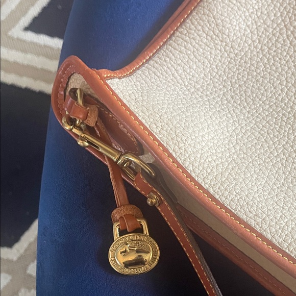 Dooney & Bourke Cream and Brown Crossbody Bag - Picture 2 of 6